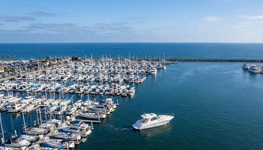 Rent a Luxury Yacht in Miami: The Executive Blueprint for a Private Yacht Charter on south beach 4 Luxury Yacht in Miami
